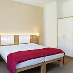 מלון Astoria 3*